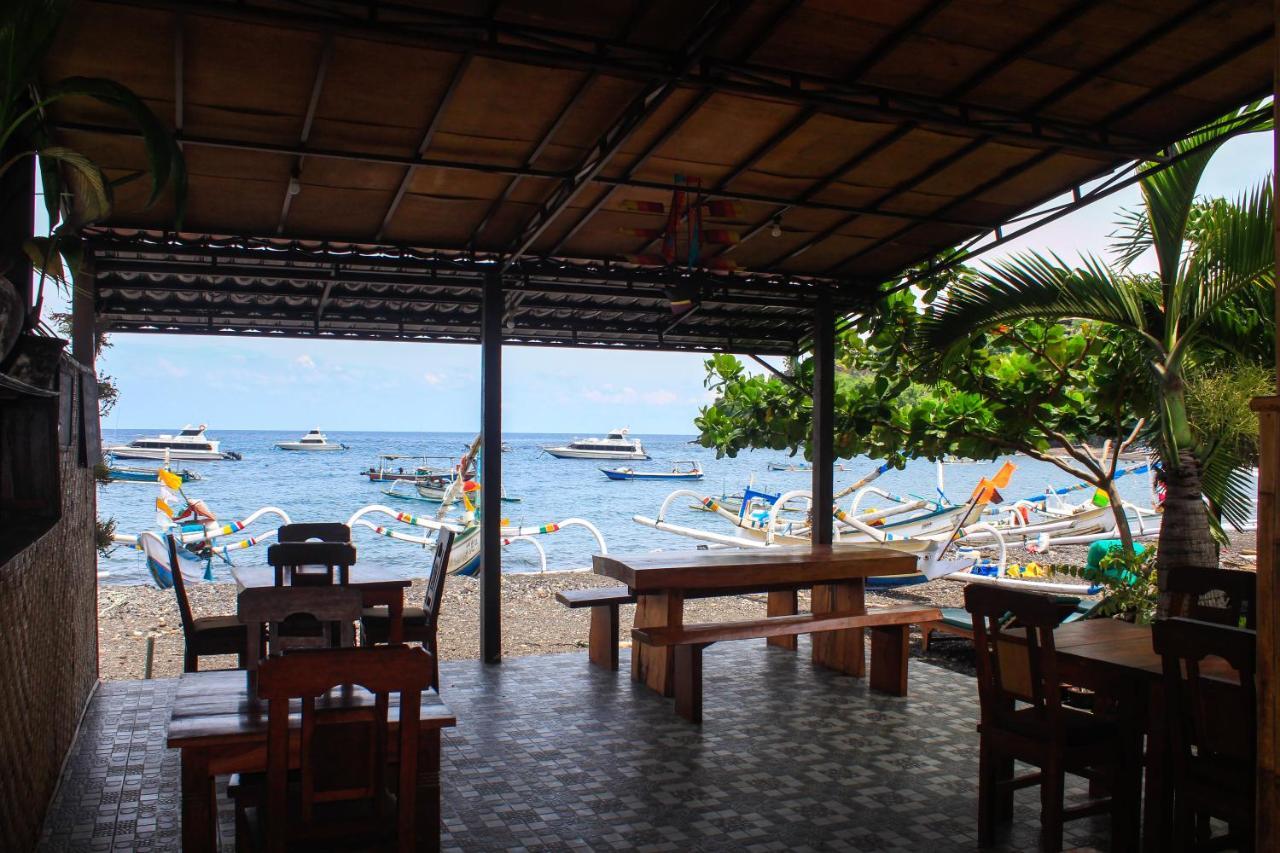 Coconut Beach Bungalows & Warung 2 Amed Dış mekan fotoğraf