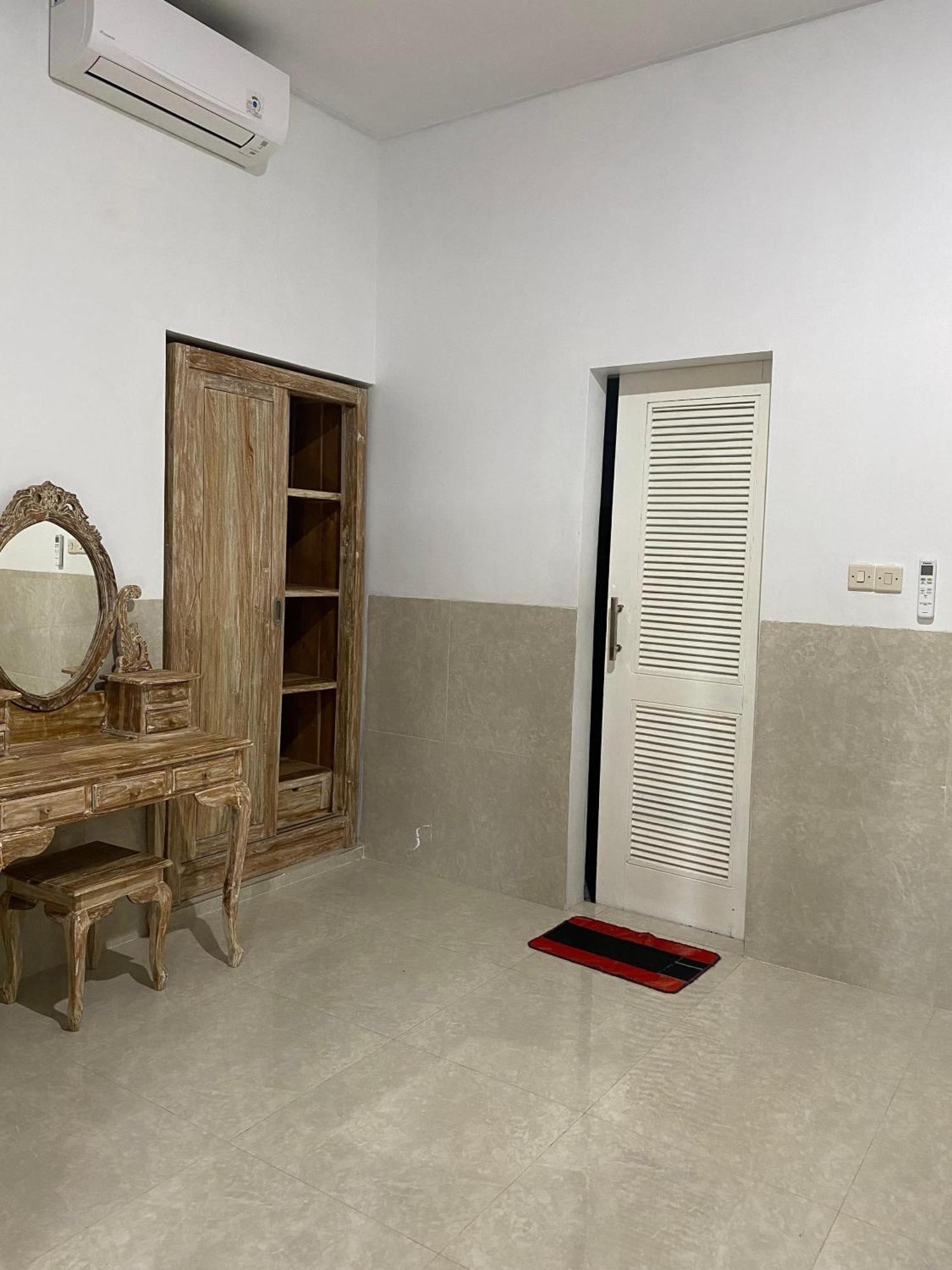 Coconut Beach Bungalows & Warung 2 Amed Dış mekan fotoğraf